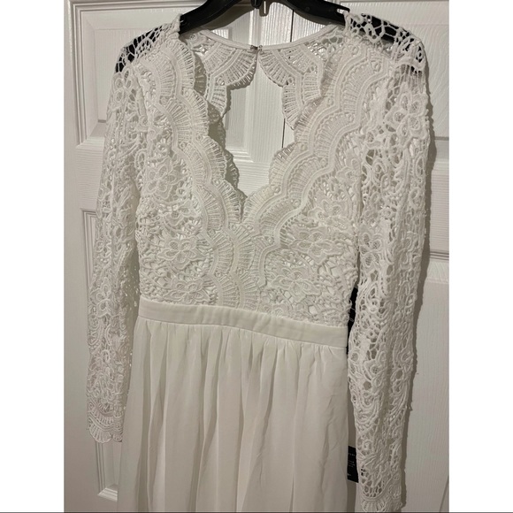 Lulu’s White Lace Maxi Dress - Picture 6 of 7